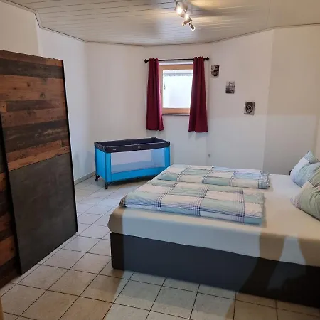 Apartment Ug Ferienwohnung Am Ortsrand Von *