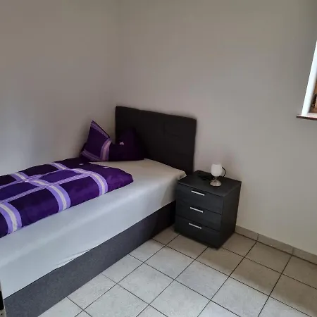 Apartment Ug Ferienwohnung Am Ortsrand Von